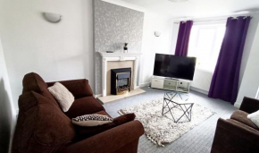 Family friendly 3-bed home free parking on site